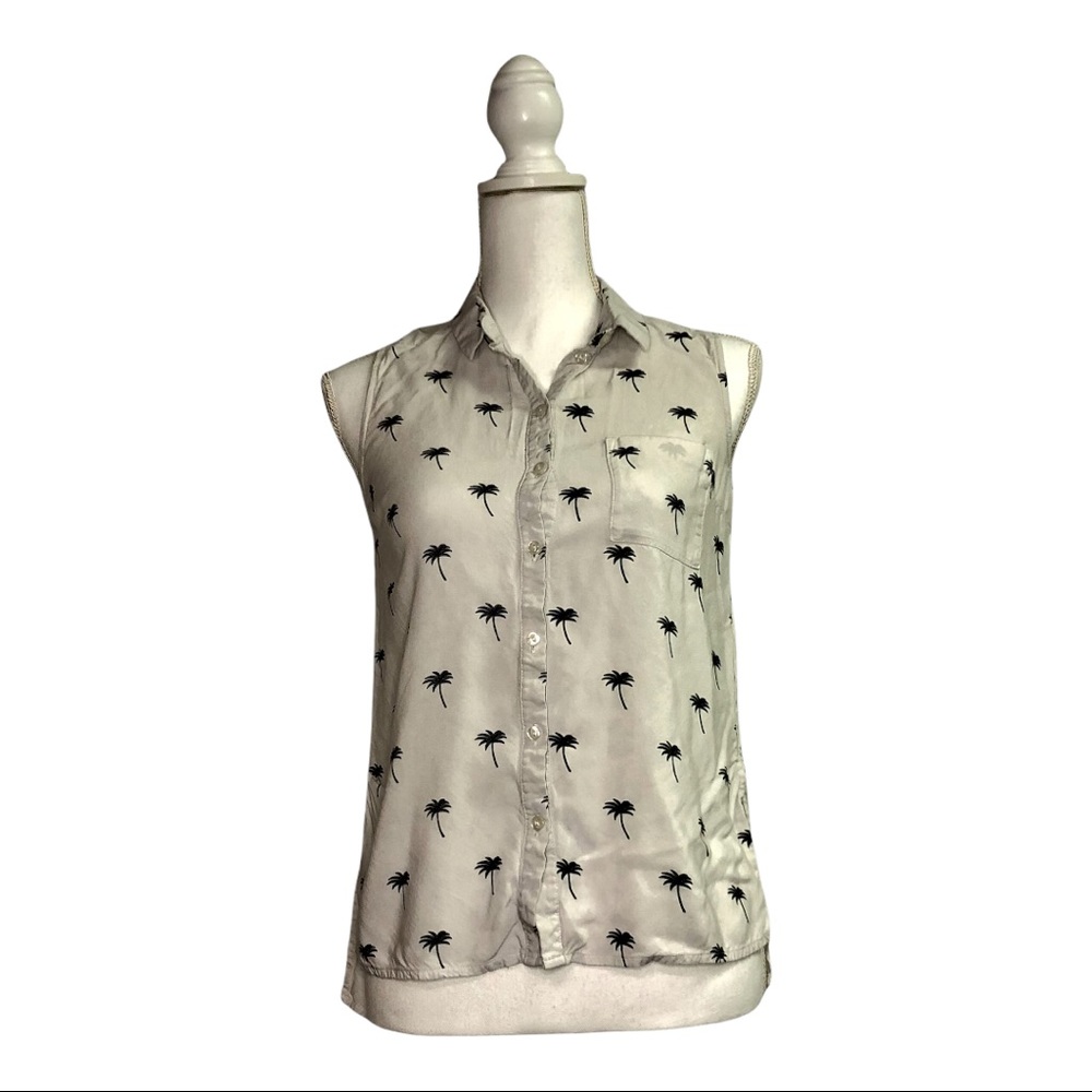Divided by H&M sleeveless blouse size 4